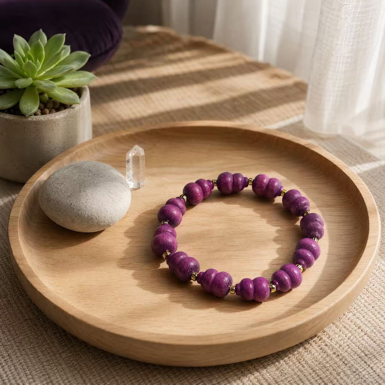 BR-016 purple pine wood beaded bracelet photo 1