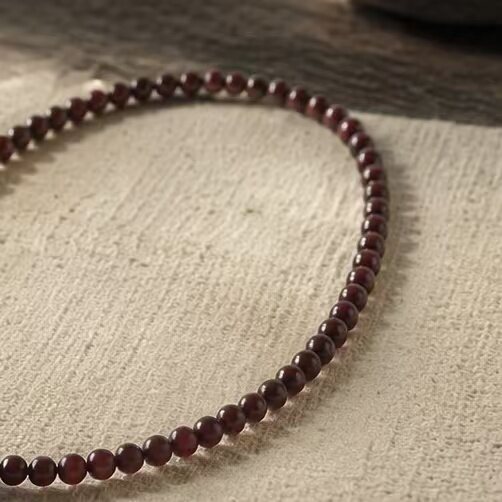 BR-023 dark red beads close-up